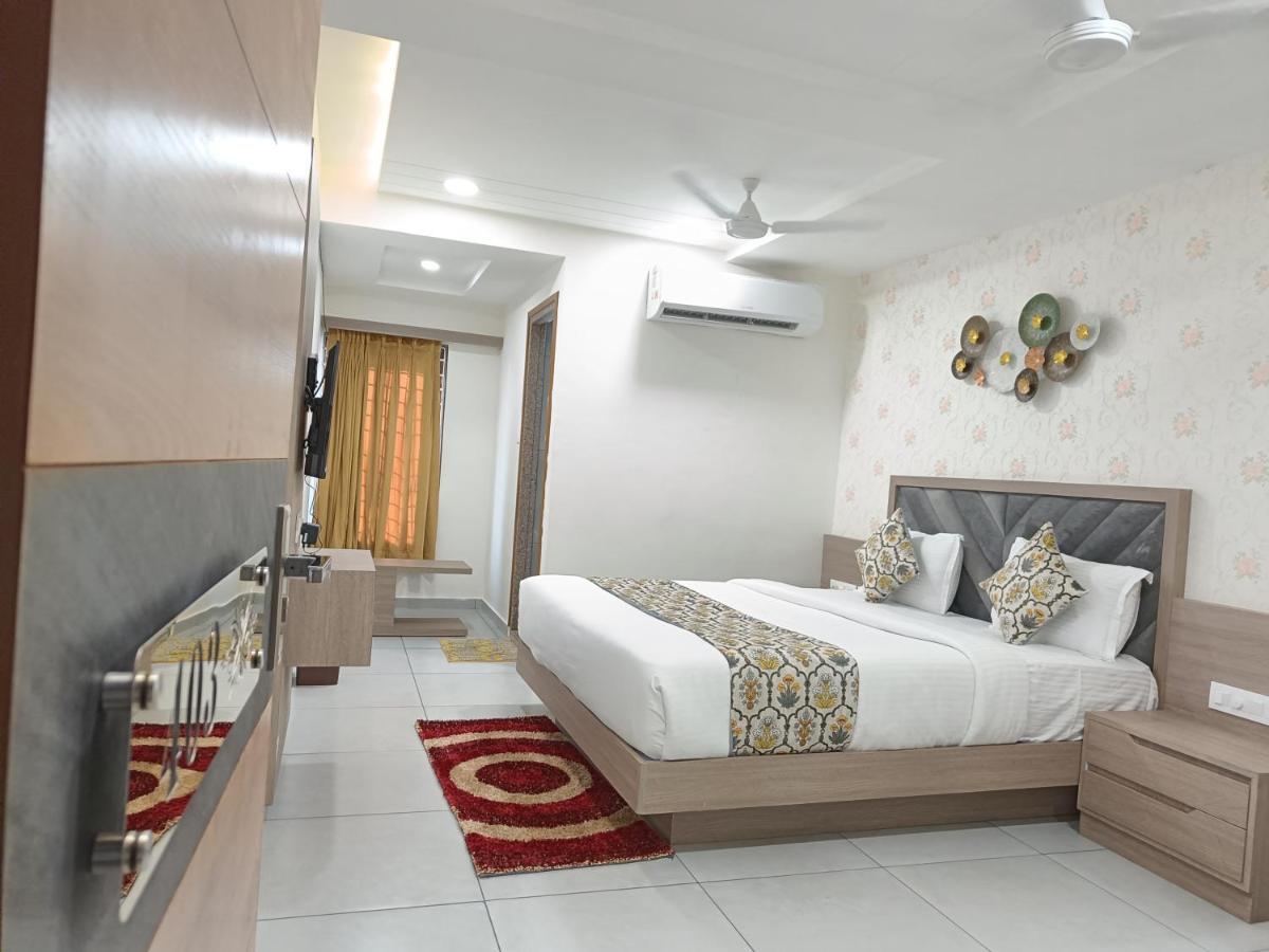 Hotel Lotus Anand Exterior photo